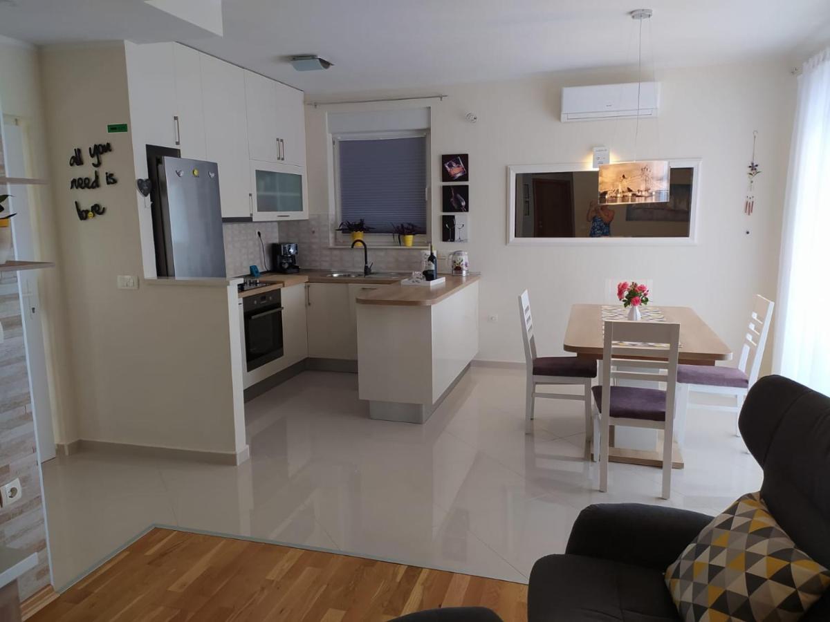 Apartman Pejic,Makarska,Veliko Brdo Eksteriør bilde